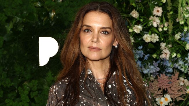 Кейти Холмс дебютира с нова секси визия за „отмъщение“