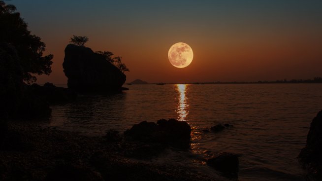 Как пълнолунието в Козирог ще се отрази на всеки зодиакален знак