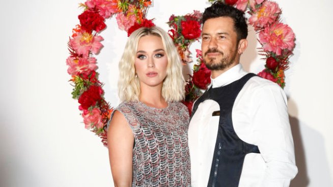 Целувки и безупречен стил – Орландо Блум и Кейти Пери в Лондон