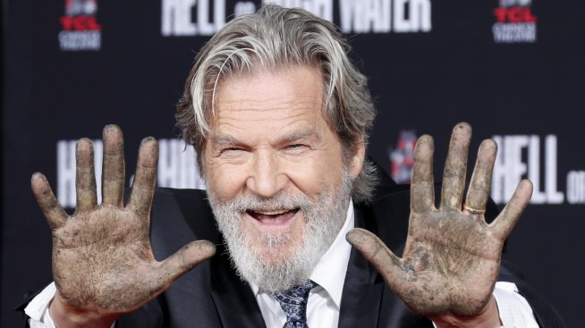 Джеф Бриджис се похвали: Ракът ми вече е в ремисия