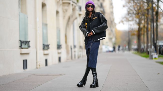 Дънкова миди пола – как да я включите в ежедневието си