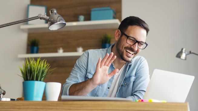 Как да изглеждате добре по време на конферентни разговори?