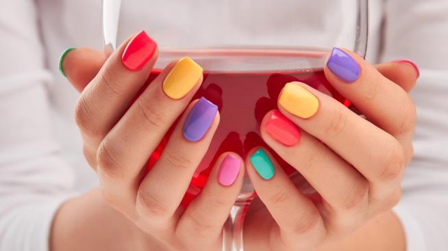 Нов маникюр – какво показва цветът на лака ви? (2 част)
