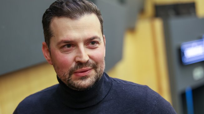 Владимир Зомбори и Весела Бабинова вдигнаха красива сватба &ndash; вижте ги като булка и младоженец