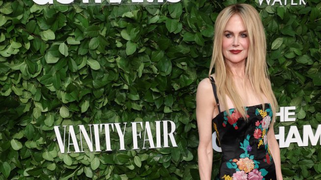 Всички погледи към нея – Никол Кидман облече ретро рокля от 90-те