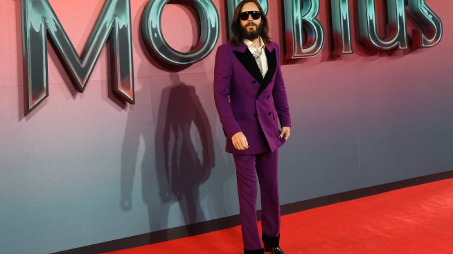 Мъже знаменитости с най-чудат стил на обличане