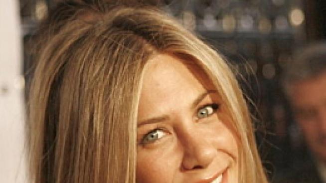 Старата любов на Анистън ръжда не хваща