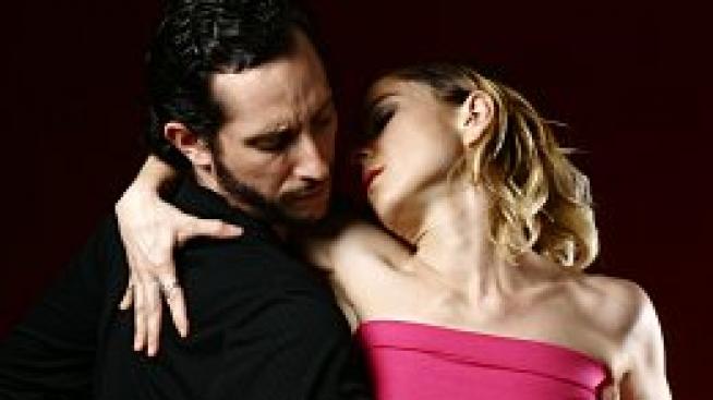 Отдайте се на горещите вълни. Време е за танго