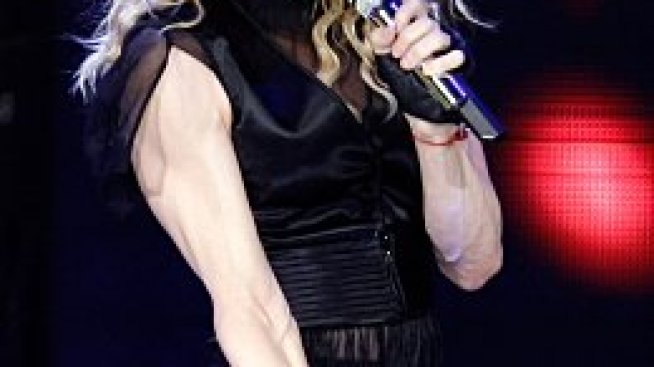 Осъдената на вечност идва