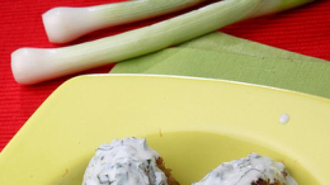 Малки магданозени кюфтенца