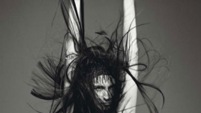 Армани почерпи от изкуството