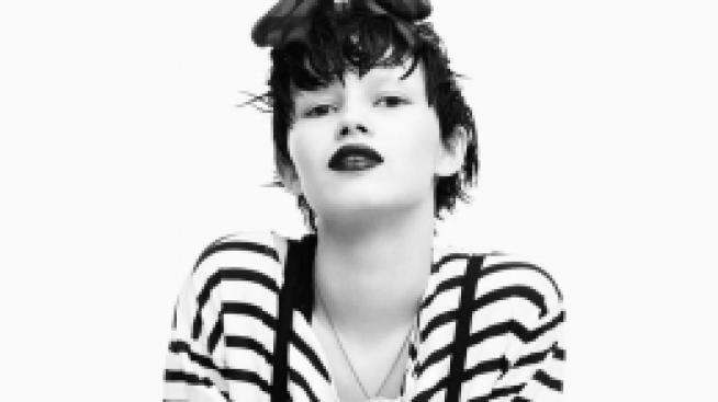 Zara обича цвета на осемдесетте и характера на деветдесетте