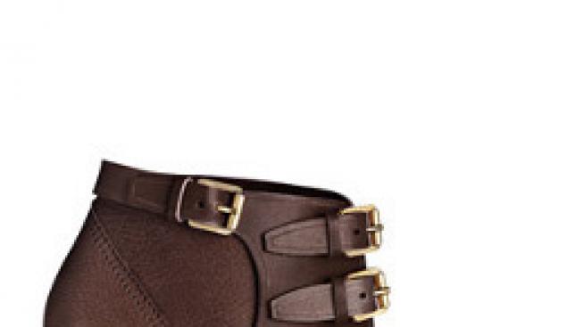 Есенни аксесоари 2010: пищност, наситеност и още нещо