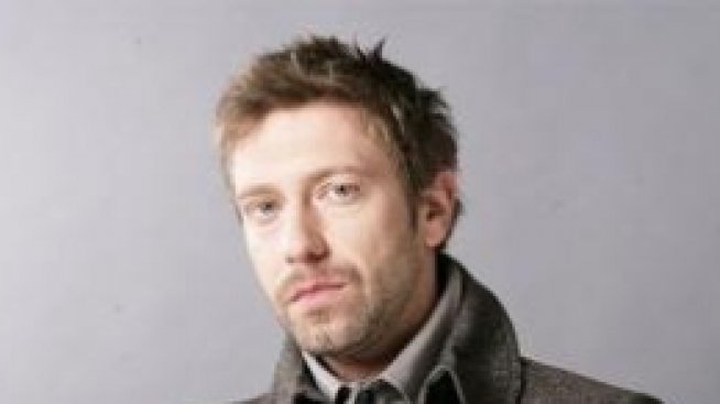 Е, това е късмет. Ще пием вино с Калин Врачански