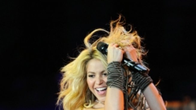 Почна се. С Шакира, Алиша Кийс и Блек Айд Пийс