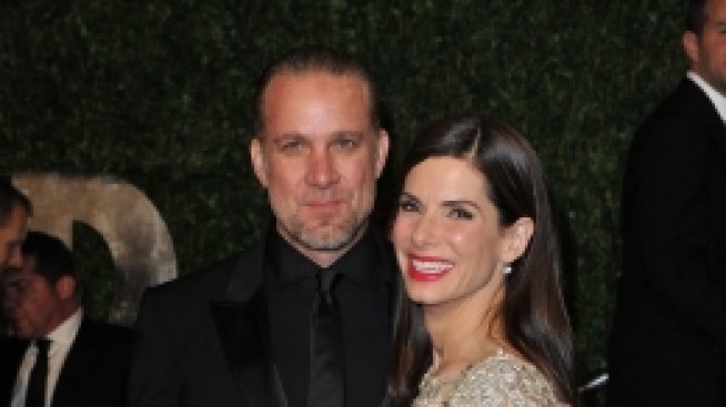 А Сандра Бълок и Джейси Джеймс са официално разведени