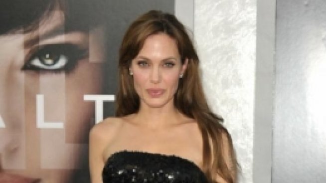 Леонардо срещу Анджелина