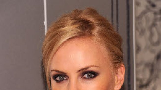 Чарлийз Терон има връзка с фермер