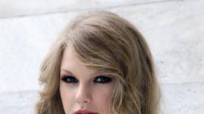 Изненада. И Тейлър Суифт на съд