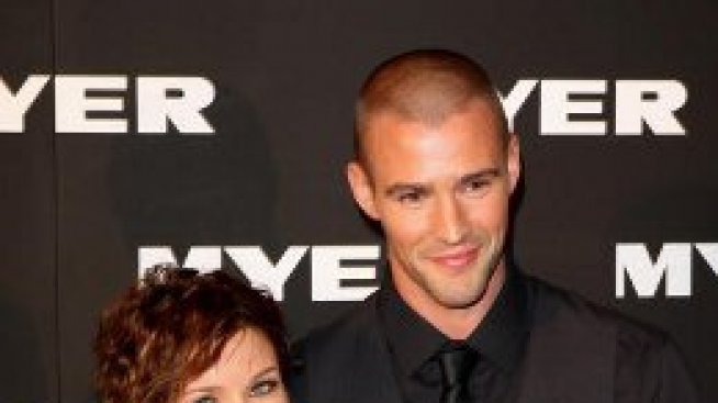 Дани Миноуг се сгоди