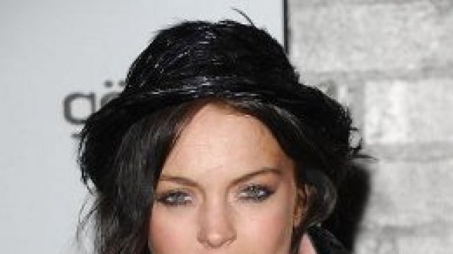 Уволниха Лидзи Лоън