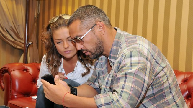 Танцьорката Яна дари Петко Димитров със син