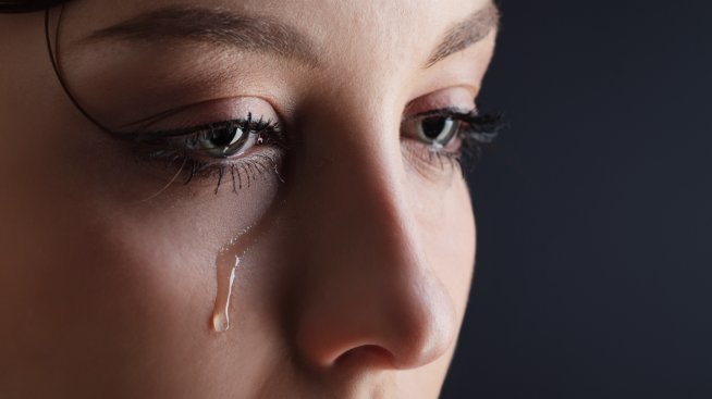 Защо жените плачат повече, когато са по-млади