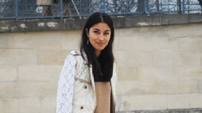 Оставете палтото си наметнато