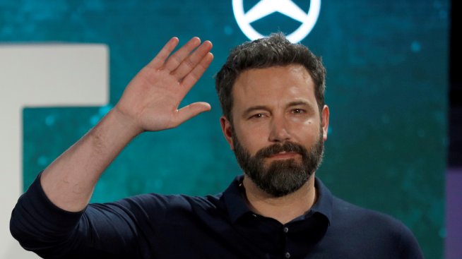 Бен Афлек забелязан с Линдзи Шукъс. Заедно ли са?