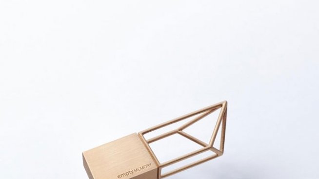 USB флаш памет като бижу