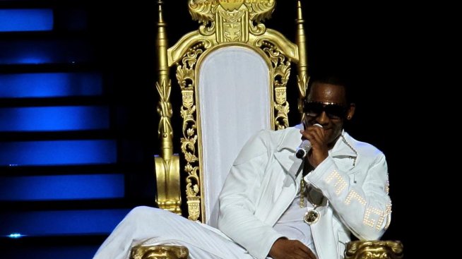 Ар Кели с първо интервю след обвиненията