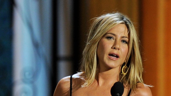 Анистън най-накрая си направи татуировка