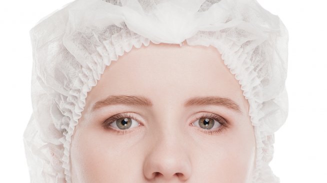 Метален имплант замества повредена челюст