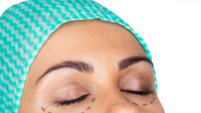 Минус седем години с помощта на пластичната хирургия