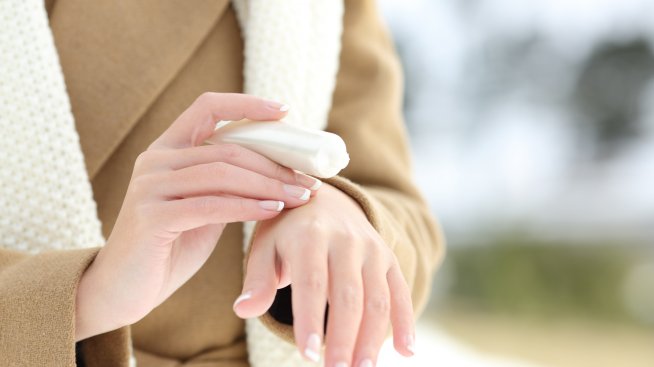 Суха кожа през зимата – как да се предпазите?