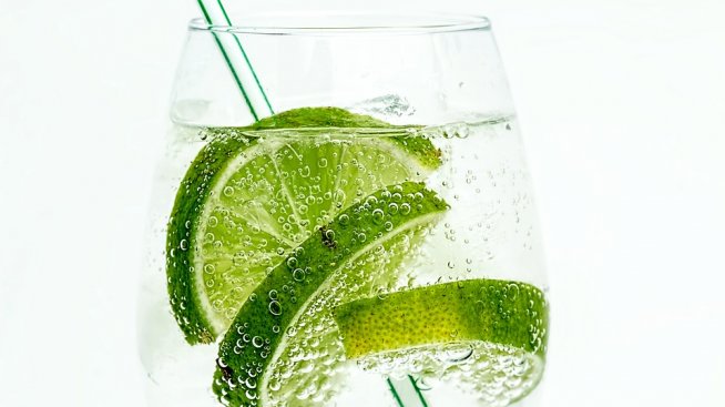 Вредна ли е газираната вода за организма?