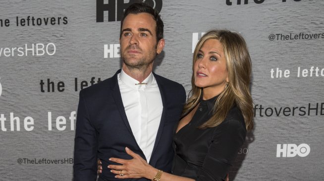 Анистън и Теру умуват как да се оженят