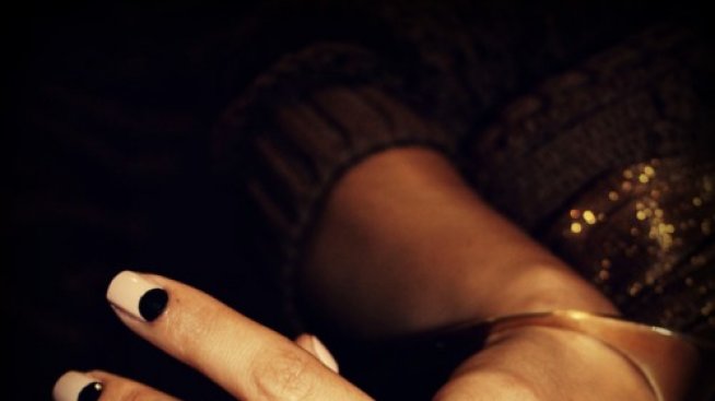 Лунен маникюр за пролетта