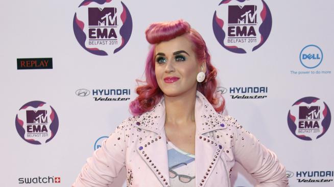 Кейти Пери искала вече дете