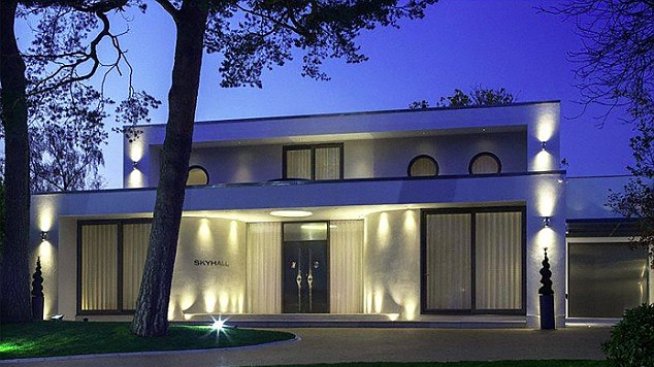 Надникнете в къщата на екс двойката Зейн Малик и Пери Едуардс