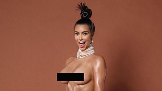 Ким заплаши папараци със съд заради голи снимки