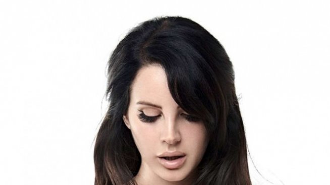 Лана Дел Рей блести във Vogue