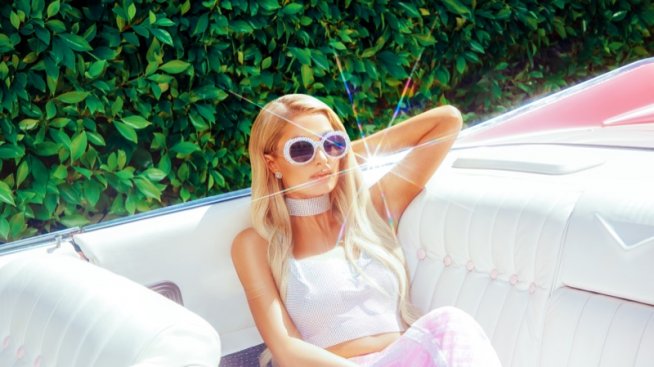 Парис Хилтън и завръщането в 2000 година