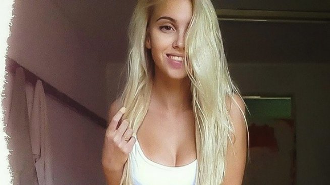 Най-сексапилната жена войник в света