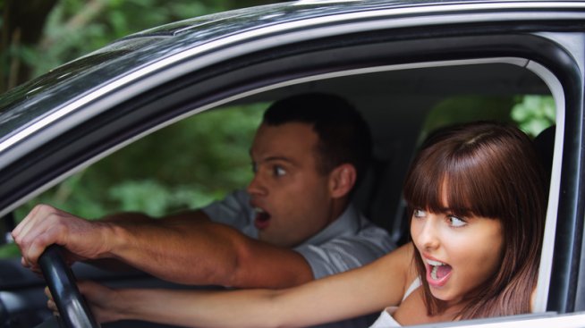 Точно какво си мисли той в 7 от най-важните моменти от вашата връзка