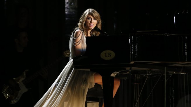 Тейлър Суифт получила олимпийска Валентинка