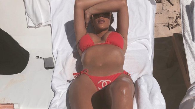 Чар или бедствие: Ким Кардашян и Chanel