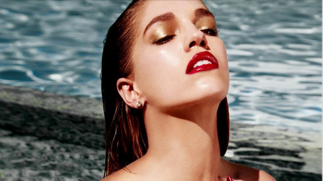 Предизвикателна красавица