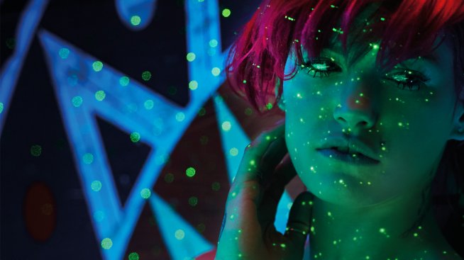 Жана Бергендорф с лайв на Bedroom Beach