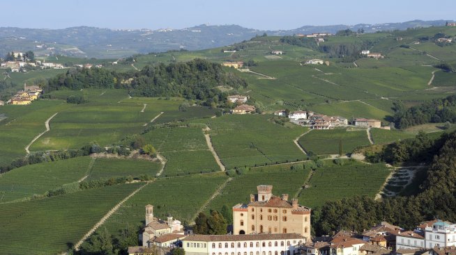 Мечтаете да имате замък? Италия ще ви го подари